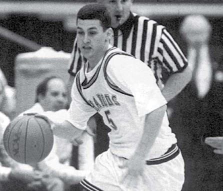 Jordan Canfield playing college basketball